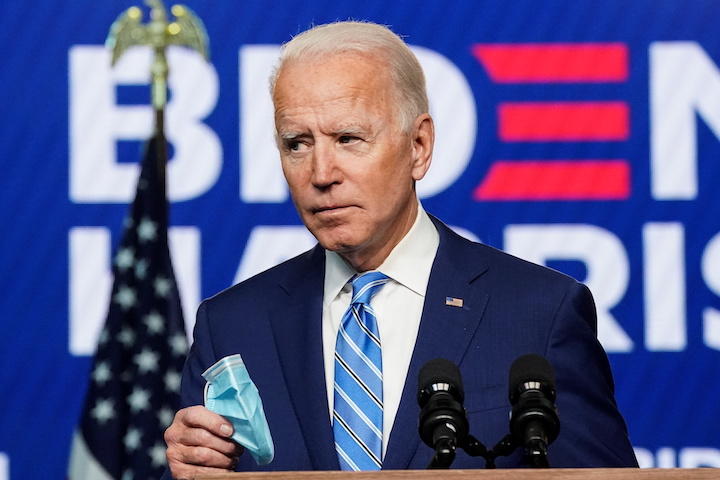 終盤になってトランプ票が湧いてきた背景にはバイデン陣営の思惑違いもあった　Kevin Lamarque-REUTERS