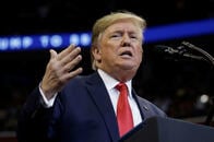 トランプ「香港人権法」署名に中国報復警告──日本は？