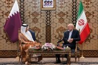 カタール首相がイラン訪問、国会議長らと会談　外交回帰促す
