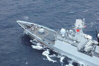 中国軍艦がフィリピン領海に侵入して「航行の自由」作戦