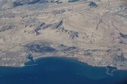 米軍、イランに新たな攻撃　「軍事能力の一段の弱体化」狙う