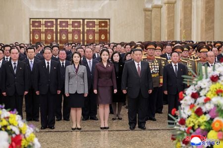 韓国国会議員は１２日、情報機関の分析として、北朝鮮の金正恩朝鮮労働党総書記の娘が次期指導者となる過程にあるとみられ、政策を巡り意見を提供している兆候があると述べた。資料写真、１月　提供：KCNA　(２０２６年　ロイター)