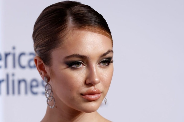 デライラ・ベル・ハムリン　Caitlin Ochs-Reuters