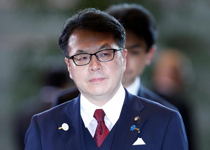 世耕弘成経済産業相との対立が決定的になり、12月10日、JICの民間出身の役員9人がすべて辞任した　Toru Hanai-REUTERS