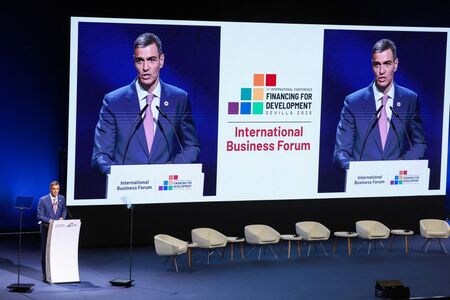 スペインのセビリアで３０日、国連の「開発資金国際会議」が開幕した。写真は６月３０日、セビリアで撮影（２０２５年　ロイター/Claudia Greco）