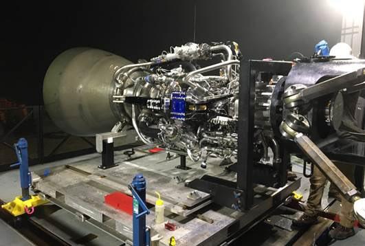 姿を現した、イーロン・マスクの「月ロケット」のエンジン | ニューズ