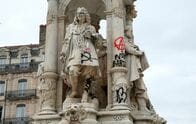 仏各都市、夜間外出禁止令下で平穏保つ　24日に再びデモ