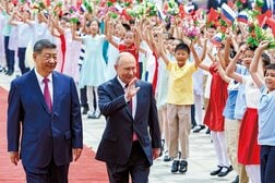 プーチンをあしらう習近平の新世界秩序　ロシアは「弟」に格下げ？