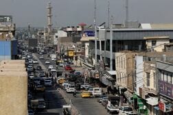 米軍、イラク最後の基地から撤退へ　親イラン勢力は勝利と歓迎