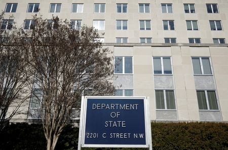 　１１月２１日、米国務省の報道官は、米国はシリアの安定を損なういかなる軍事行動にも反対し続けるとし、米政府はトルコに対し、過激派組織「イスラム国」（ＩＳ）との戦いという目標達成に影響を与える攻撃を慎むよう伝えたと述べた。写真は国務省。ワシントンで２０１７年１月撮影（２０２２年　ロイター／Joshua Roberts ）