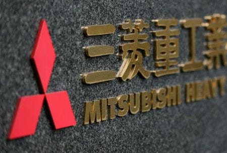 　１０月３０日、防衛省は航空自衛隊のＦ２戦闘機の後継となる次期戦闘機（Ｆ－Ｘ）の今年度事業に関して、三菱重工<7011.T>と契約を締結したと発表した。都内で２０１２年撮影（２０２０年　ロイター／Yuriko Nakao）