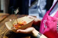 ソーセージにサヨナラ？　ドイツが世界No.1ヴィーガン大国へ