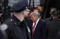 トランプ、口止め料より重い機密文書隠匿容疑の捜査も大詰め？シークレットサービス職員数人が近く証言か