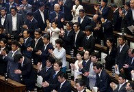 民意反映のためには党議拘束を解除すべき