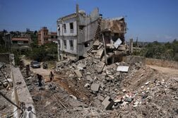 イスラエル軍がレバノン南部で車両標的のドローン攻撃、４人死亡