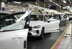 ボルボ・カー、下半期の利益率改善予想　第2四半期中国販売35％減
