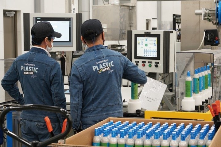 ソーダストリームの日本工場スタッフ