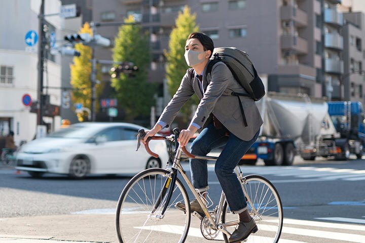 コロナ禍で自転車通勤を認める企業が増えた（写真はイメージです）　monzenmachi-iStock