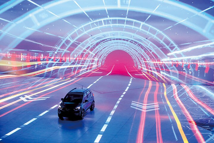 中国の自動車メーカー「比亜迪汽車（BYDオート）」のハイブリッド車　Kim Kyung Hoon-REUTERS