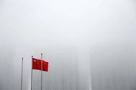 ６月２８日、中国は、銀行、自動車、重工業、農業などへの外資の出資規制緩和を発表した。中国の青島で８日撮影（２０１８年　ロイター/Aly Song）