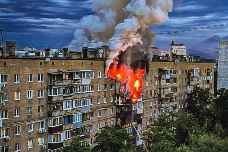 Social media via Ukraine\'s emergency services