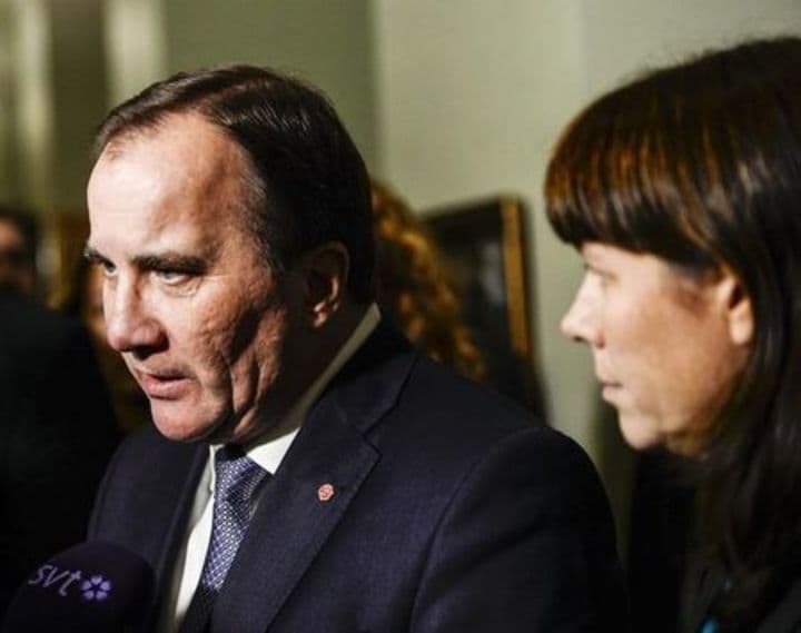 １０月１５日、スウェーデンのロベーン首相（写真）率いる中道左派政権は、来年度の予算編成で増税を検討中で、実施されればスウェーデンの富裕層は世界最高水準の税率に直面することになる。２０１４年１２月撮影。提供写真（２０１５年　ロイター/Maja Suslin/TT News Agency）