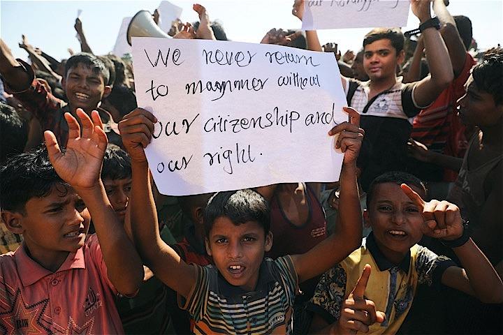 バングラデシュ、ミャンマー両政府の間で難民帰還プロセスが開始されたものの「戻ってもさらに迫害されるだけ」とロヒンギャ族の大半が反発し、帰還は一向に進展していない。　Mohammad Ponir Hossain - REUTERS