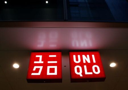 　６月２日、ファーストリテイリングは５月のユニクロ国内既存店売上高が前年比４．４％増加したと発表した。写真はユニクロのロゴ。２０１７年１月、都内にある店舗で撮影（２０２３年　ロイター/Kim Kyung-Hoon）