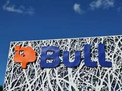仏ブル、スパコン工場再稼働　生産能力倍増で欧州ＡＩ需要に対応