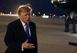 トランプ氏、イランと「終日交渉」　合意なければ「猛攻撃」と警告