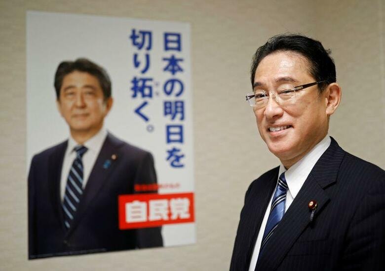 安倍晋三首相が後継の本命として期待してきた岸田文雄氏（写真）は、政調会長として自民党のコロナ対策を指揮してきた。写真は都内で撮影（２０２０年　ロイター／Issei Kato）