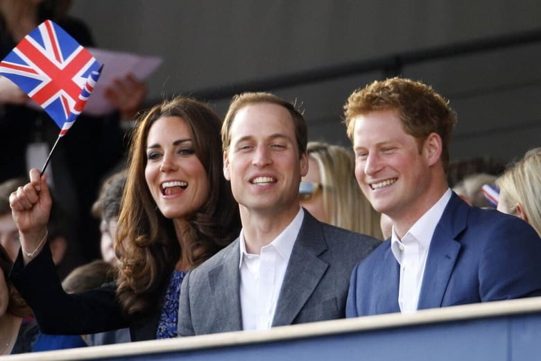 ウィリアム王子夫妻とヘンリー王子（2012年6月）　Dave Thompson-REUTERS