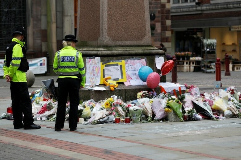 ５月２５日、ＢＢＣは、英警察がマンチェスターの自爆攻撃事件について米当局との情報共有を停止したと報じた。情報源は明らかにしていない。写真は２４日撮影（２０１７年　ロイター／Peter Nicholls）