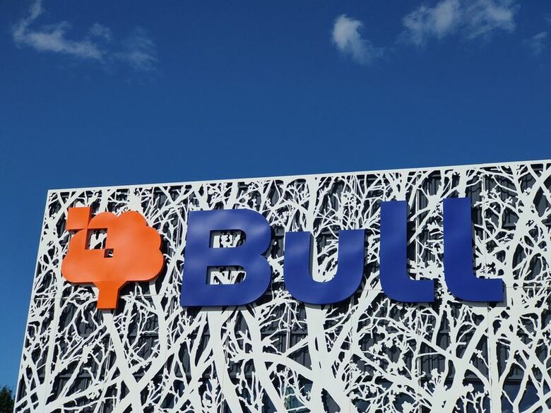 ブルのスーパーコンピューティング施設。フランス・アンジェで１日撮影。REUTERS/Leo Marchandon