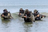 少子化で韓国軍6年で2割縮小――北朝鮮との肉弾戦でとりわけ不利に