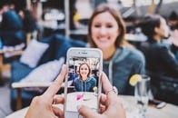 顔加工アプリが「脳」に影響を与えている...「処理しやすい顔ほど、魅力的に映る」【最新研究】