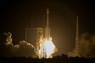 中国の打ち上げたロケットが打ち上げ失敗、離昇直後に爆発し分解…その様子を捉えた動画にネット民驚愕