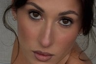 ビアンカ・センソリ妹の「限界ドレス」とは...「密着感」にネット激震