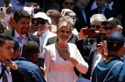 コスタリカ新大統領が就任、犯罪との戦いを宣言