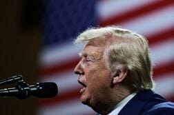 トランプ氏、フーシ派の攻撃「イランに責任」　軍事報復を警告