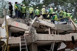 コロンビア地震、15日も多くの遺体発見　「生存の望み1カ所のみ」