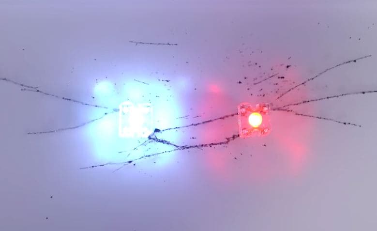 自分で自分を組み立てるカーボンナノチューブ　 Rice University-YouTube