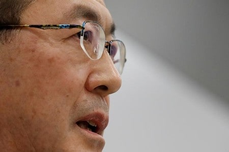 　１０月２７日、ＳＵＢＡＲＵ（スバル）は、車両組み立て工場の群馬製作所（群馬県太田市）で新車出荷前の「完成検査」を無資格者が行っていたと発表した。写真は都内で会見する吉永社長（２０１７年　ロイター/Kim Kyung-Hoon）