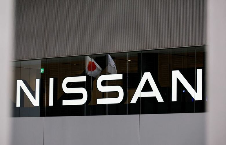 日産のロゴ。5月13日、横浜の本社で撮影。REUTERS/Kim Kyung-Hoon