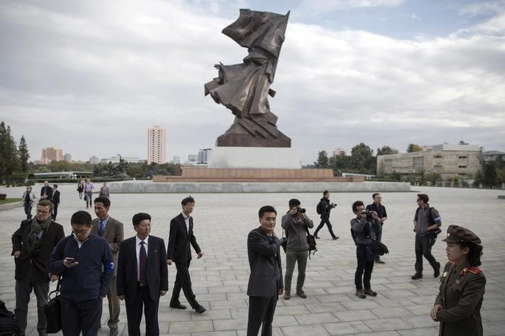 ７月２１日、北朝鮮へのツアーを扱う旅行代理店は、米政府が国民に対し、北朝鮮への渡航禁止令を近く発表すると明らかにした。写真は平壌市内、２０１５年１０月撮影（２０１７年　ロイター/Damir Sagolj）