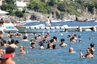 「人食いバクテリア」感染で相次ぐ死者…生ガキや海水に潜む危険、リスクが高いのはこんな人