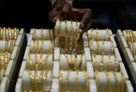 金価格が続落、中東情勢緊迫化でインフレ懸念再燃