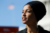 ムスリム女性議員の殺害を呼び掛けるようなヘイト投稿をしてもトランプのツイッターはなぜ止められないのか