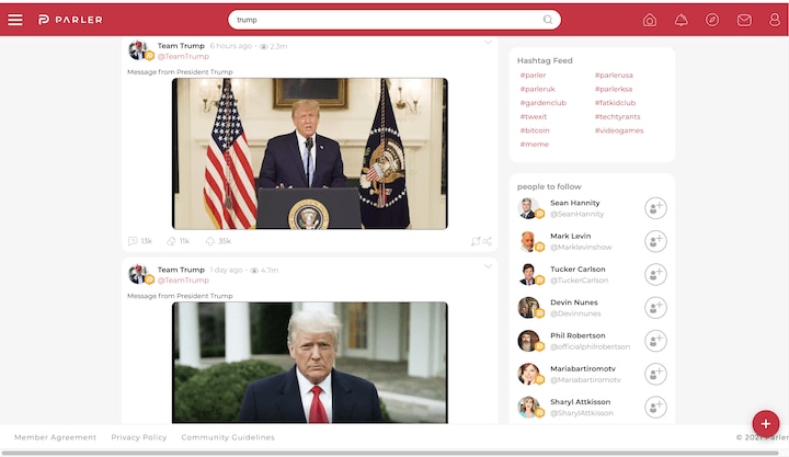 検閲なき抜け穴サイト、パーラーのスクリーンショット。下が大手で削除されたメッセージ動画。上の最新の動画では、違法に米議会を襲撃した人々を非難し、スムーズな政権移行を実現するとしながら、「我々のジャーニーは始まったばかりだ」と言っている　Screenshot/Parler