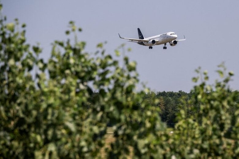 写真は2024年7月、ハンガリー・ブダペストのフェレンツ・リスト国際空港で撮影。REUTERS/Marton Monus